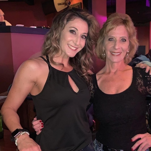 🔥🔥 (3/$20) 
Fancyqube Size Small spaghetti Strap W/ Peekaboo Hole in Front - Picture 4 of 4